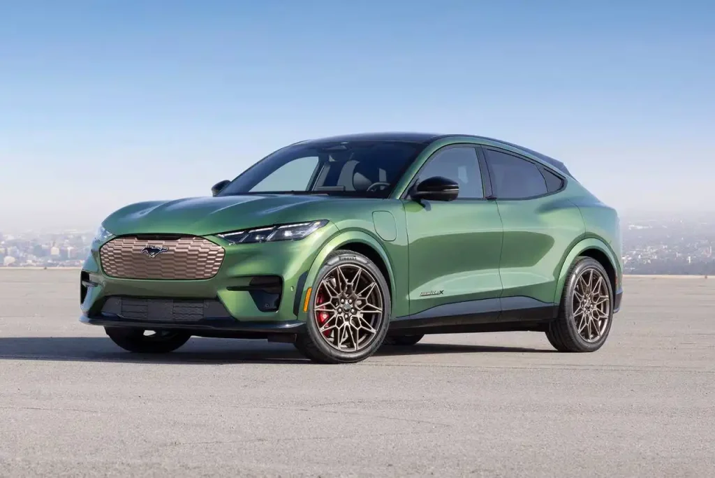 2025-Ford-Mustang-Mach-E-6