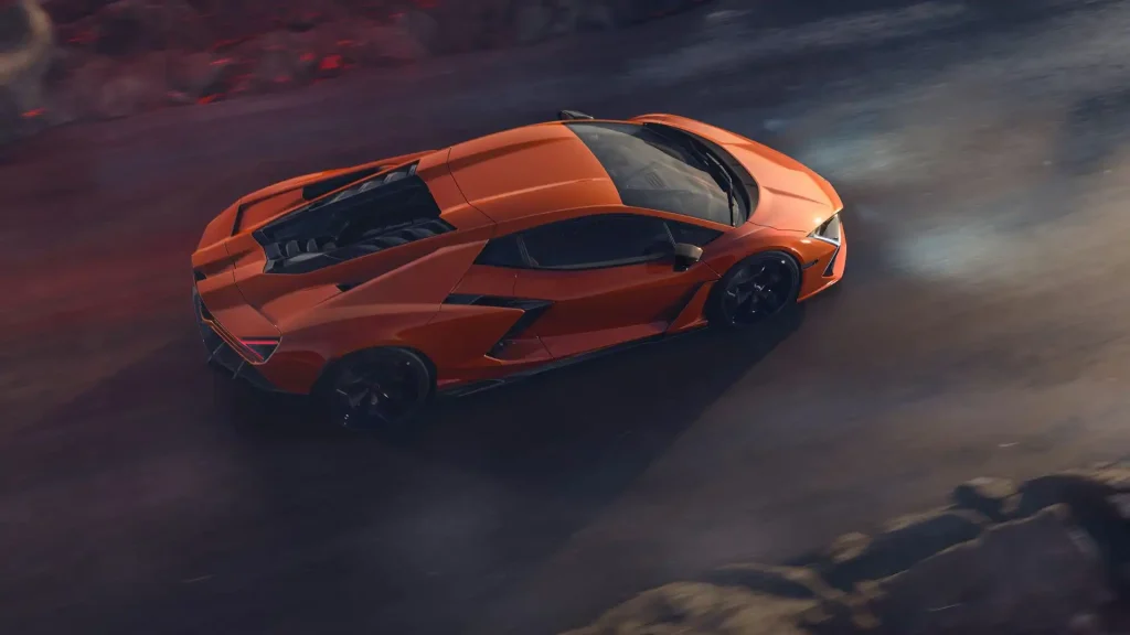 2025-Lamborghini-Revuelto-15