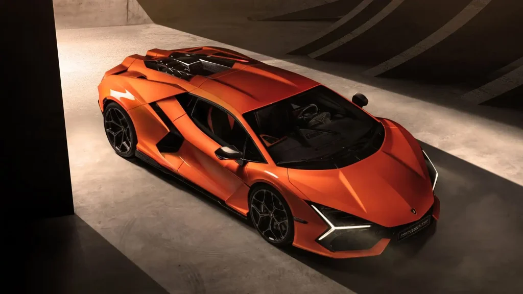 2025-Lamborghini-Revuelto-17