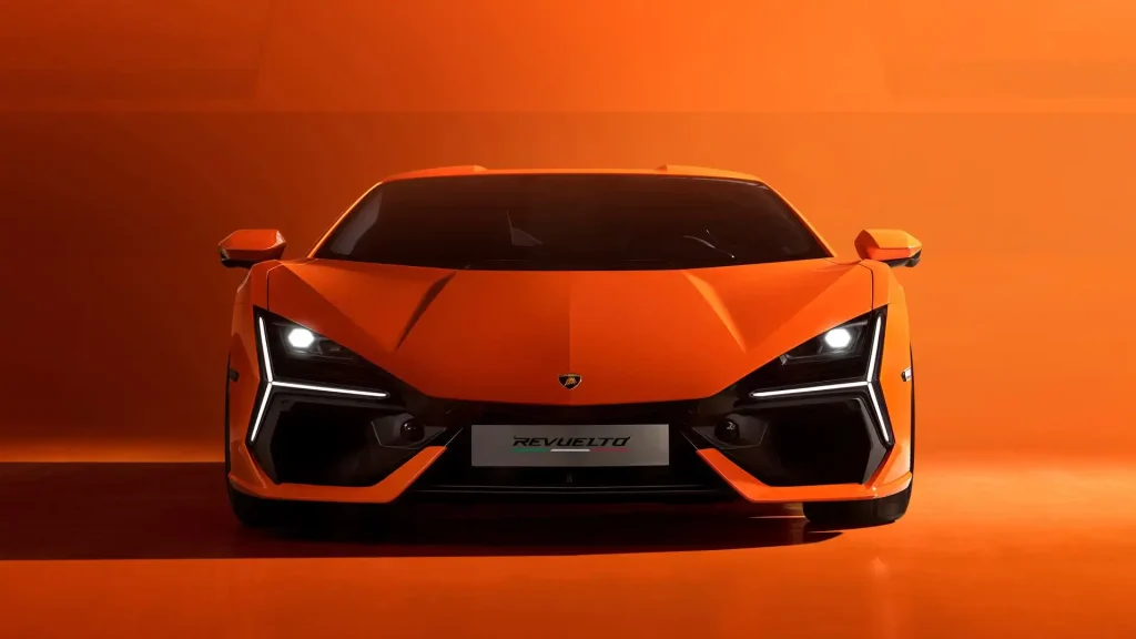 2025-Lamborghini-Revuelto-2