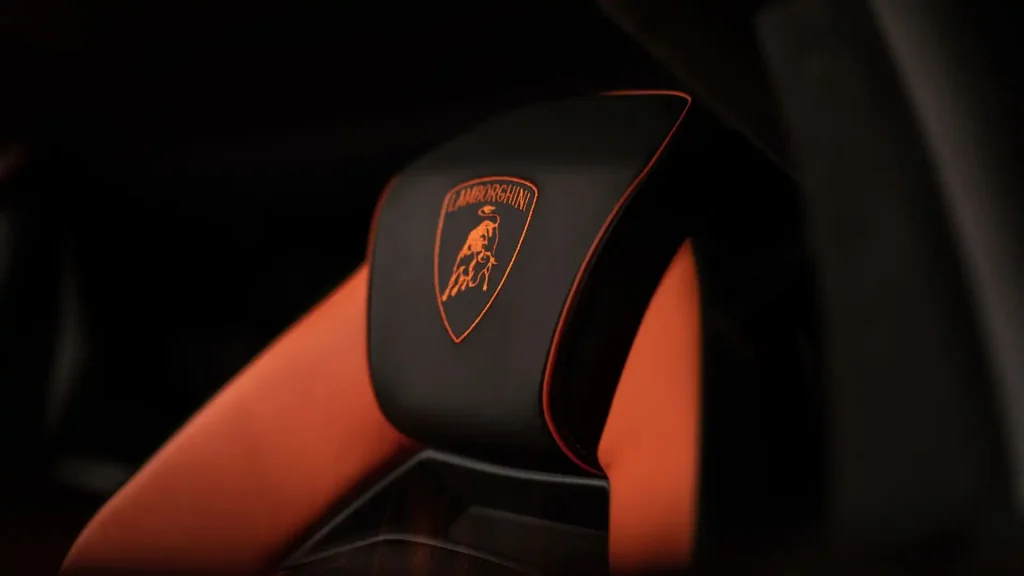 2025-Lamborghini-Revuelto-52