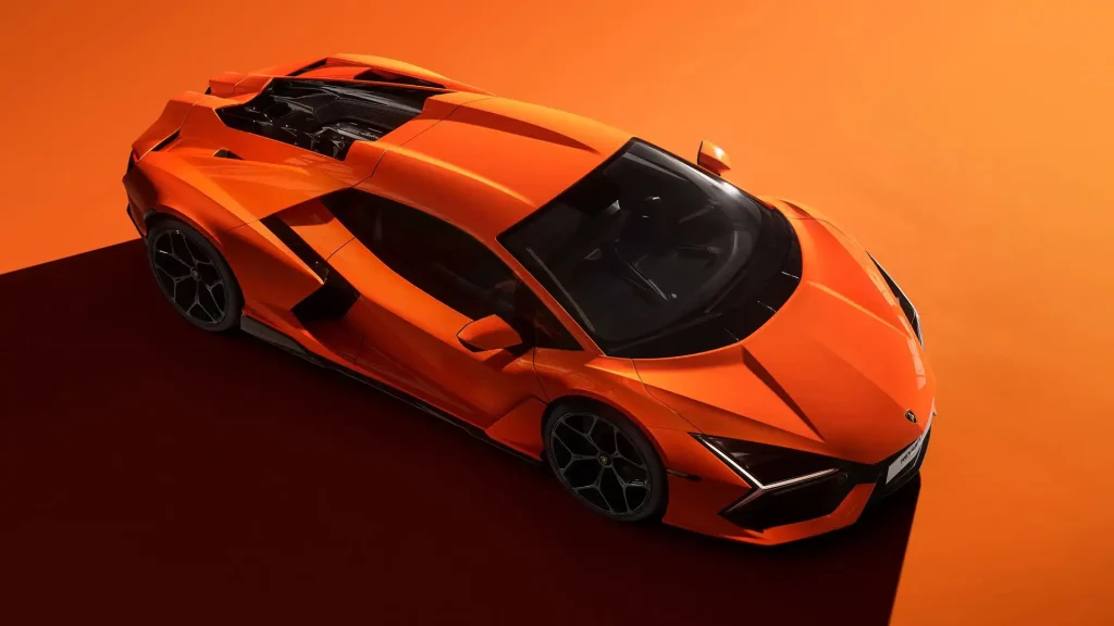 2025-Lamborghini-Revuelto-7