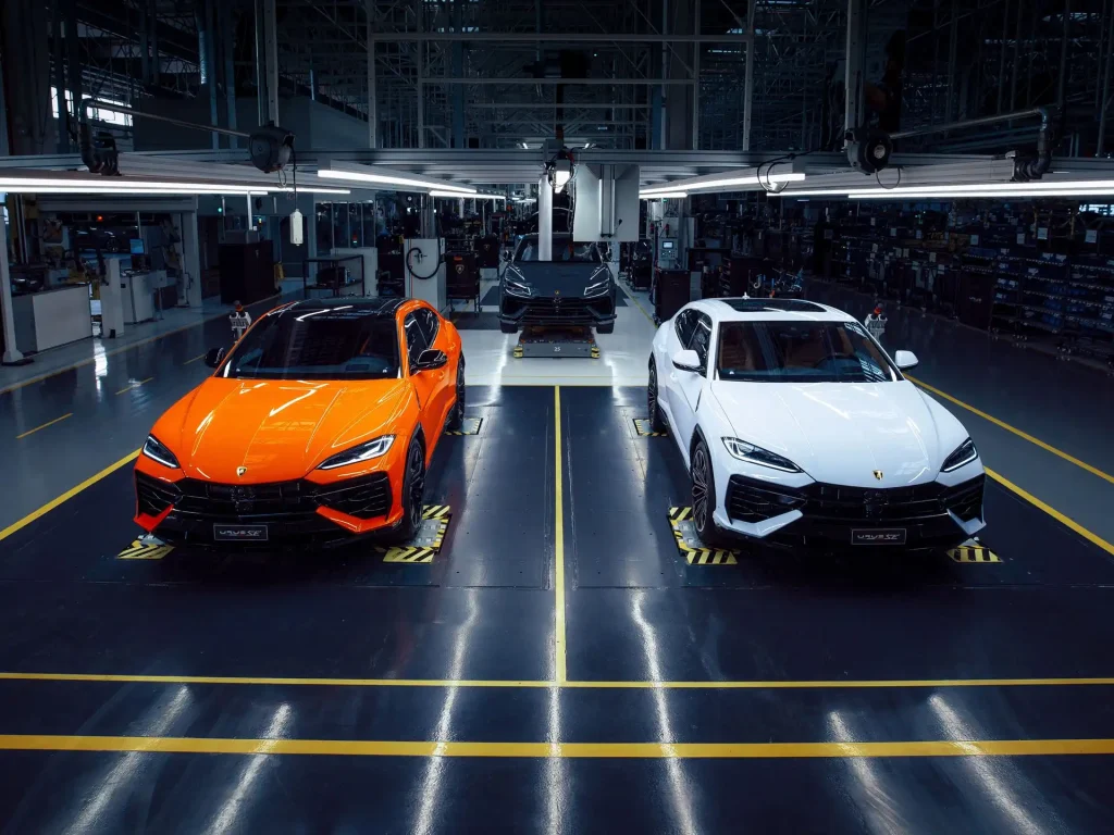 2025-Lamborghini-Urus-14