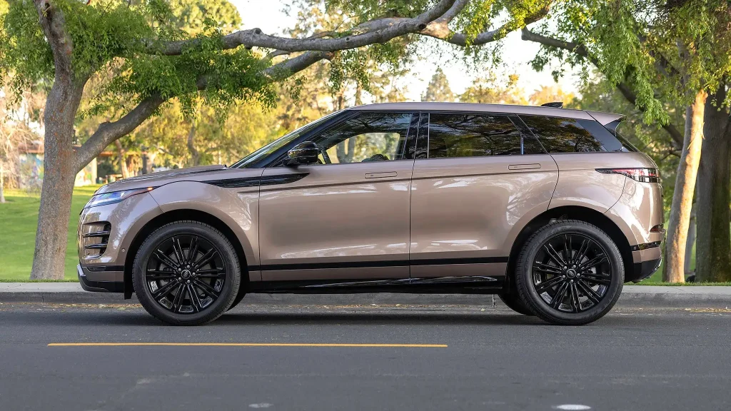 2025-Land-Rover-Range-Rover-Evoque-11