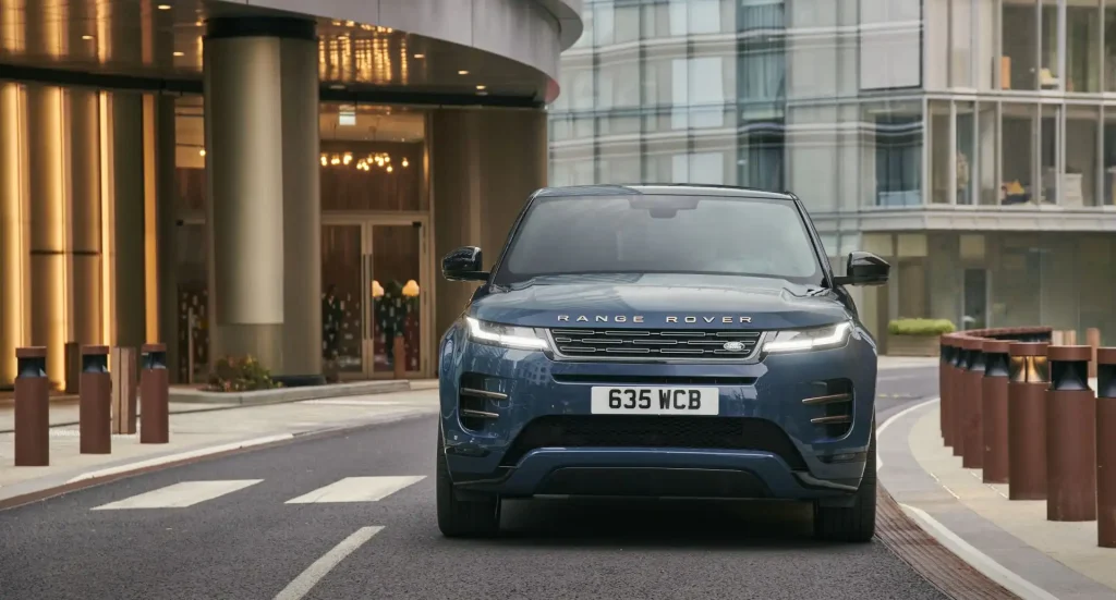 2025-Land-Rover-Range-Rover-Evoque-18