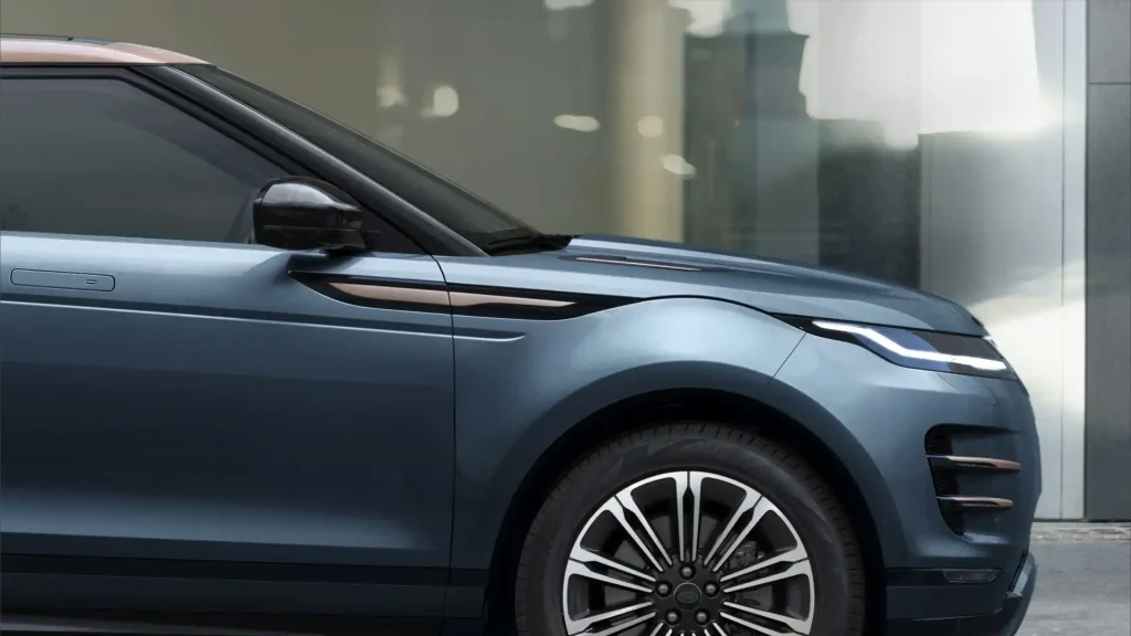 2025-Land-Rover-Range-Rover-Evoque-68
