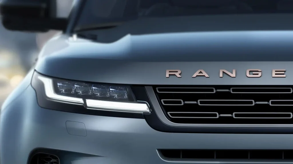 2025-Land-Rover-Range-Rover-Evoque-69