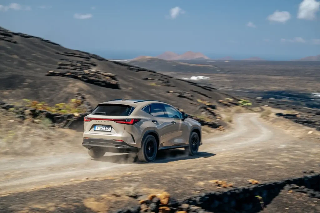 2025-Lexus-NX-40