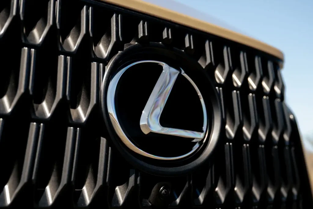 2025-Lexus-NX-86