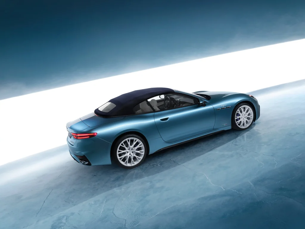 2025-Maserati-GranCabrio-10