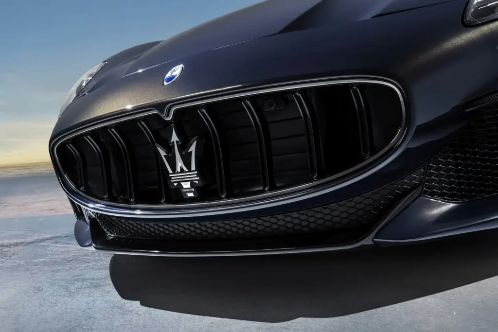 2025-Maserati-GranCabrio-83