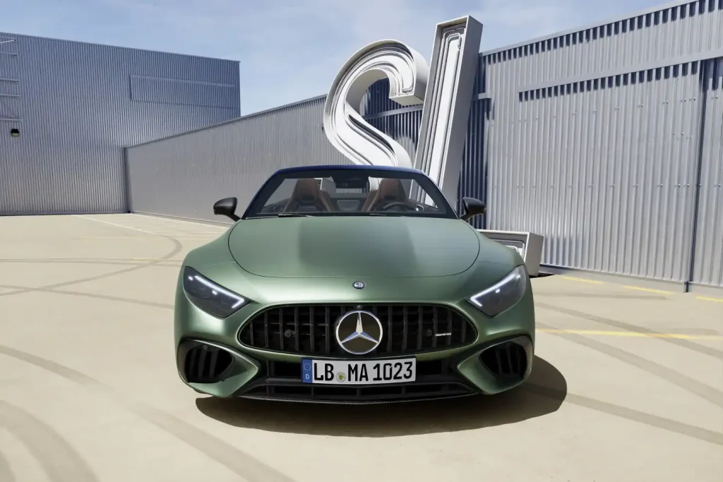 2025-Mercedes-AMG-SL-Class-17