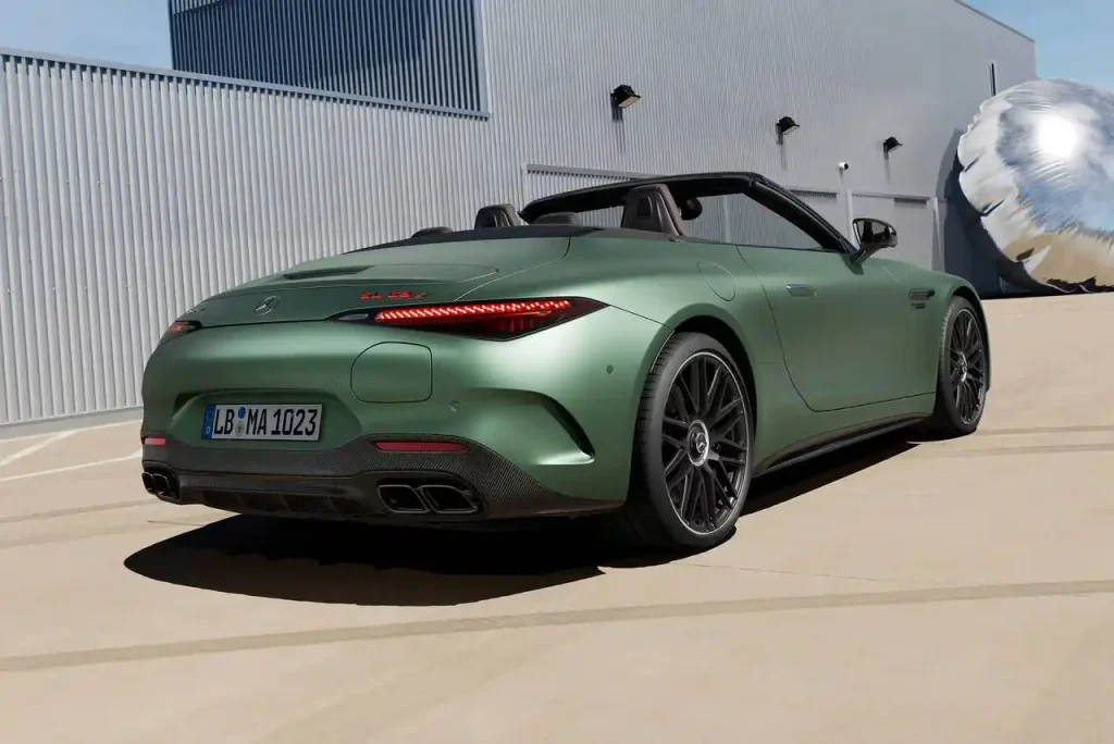 2025-Mercedes-AMG-SL-Class-32