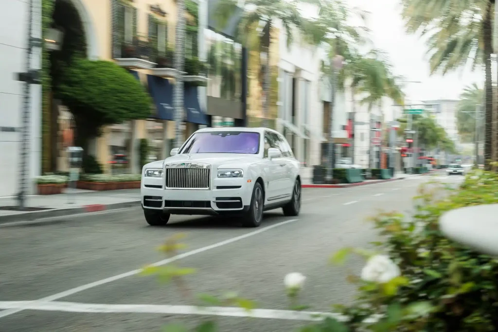 2025-Rolls-Royce-Cullinan-11