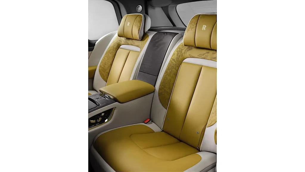 2025-Rolls-Royce-Cullinan-17