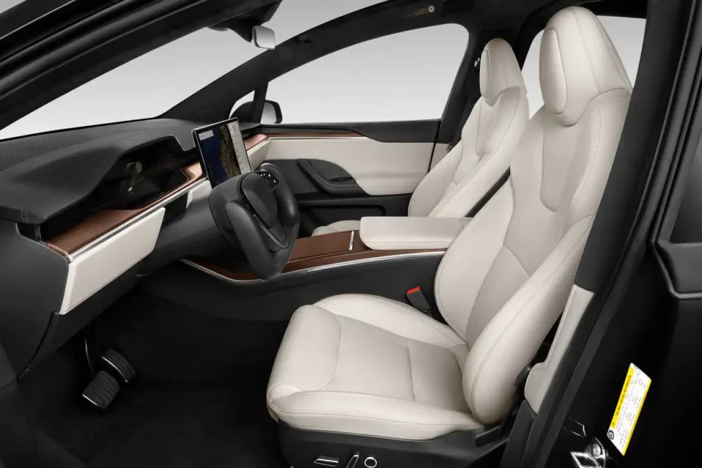 2025-Tesla-Model-X-28