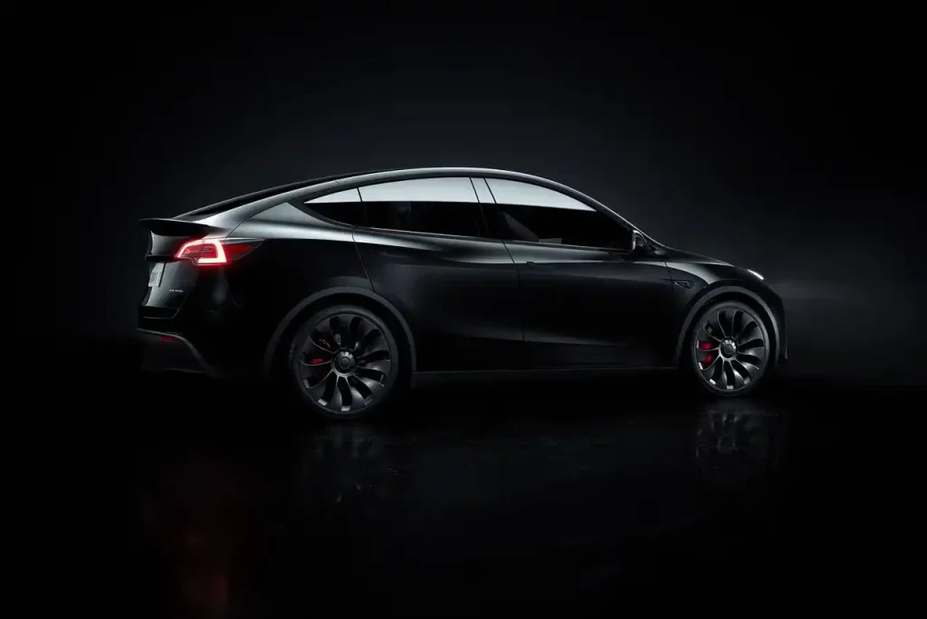 2025-Tesla-Model-Y-17