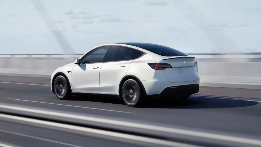 2025-Tesla-Model-Y-20