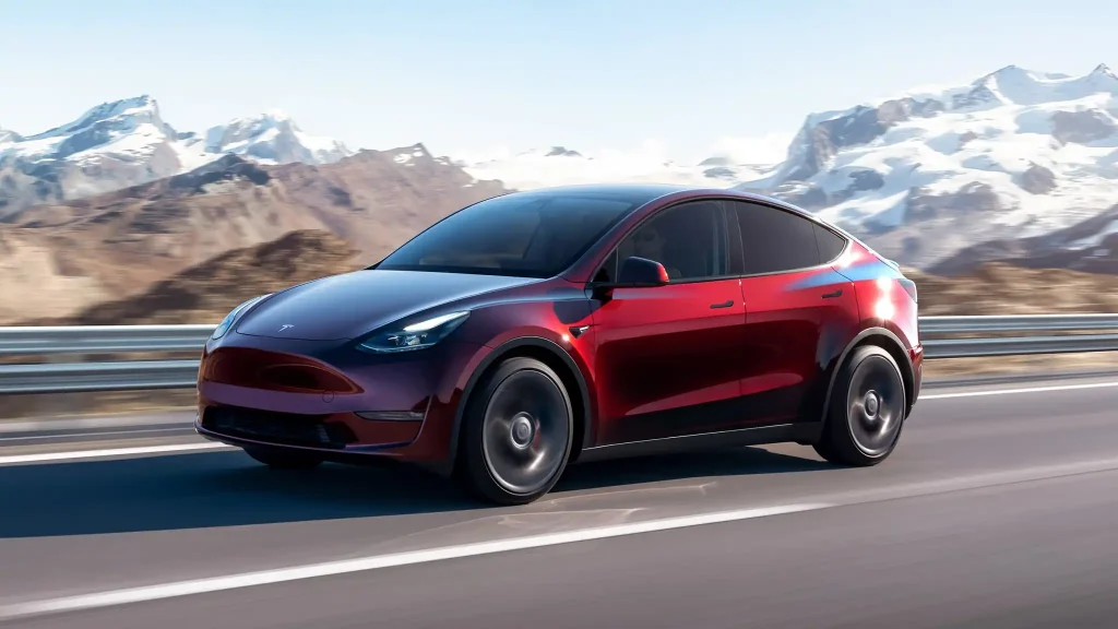 2025-Tesla-Model-Y-24