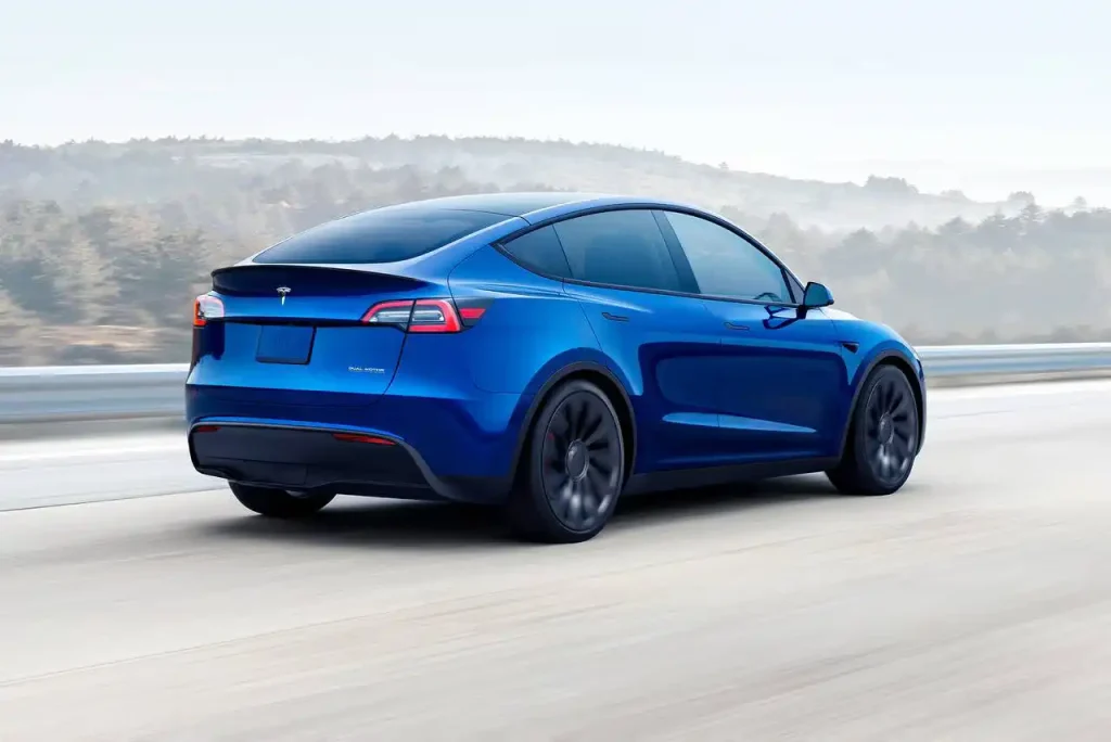 2025-Tesla-Model-Y-26