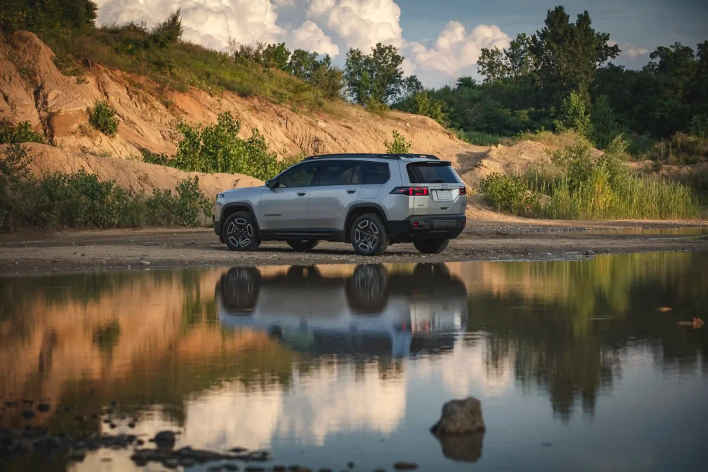2026-Jeep-Cherokee-10