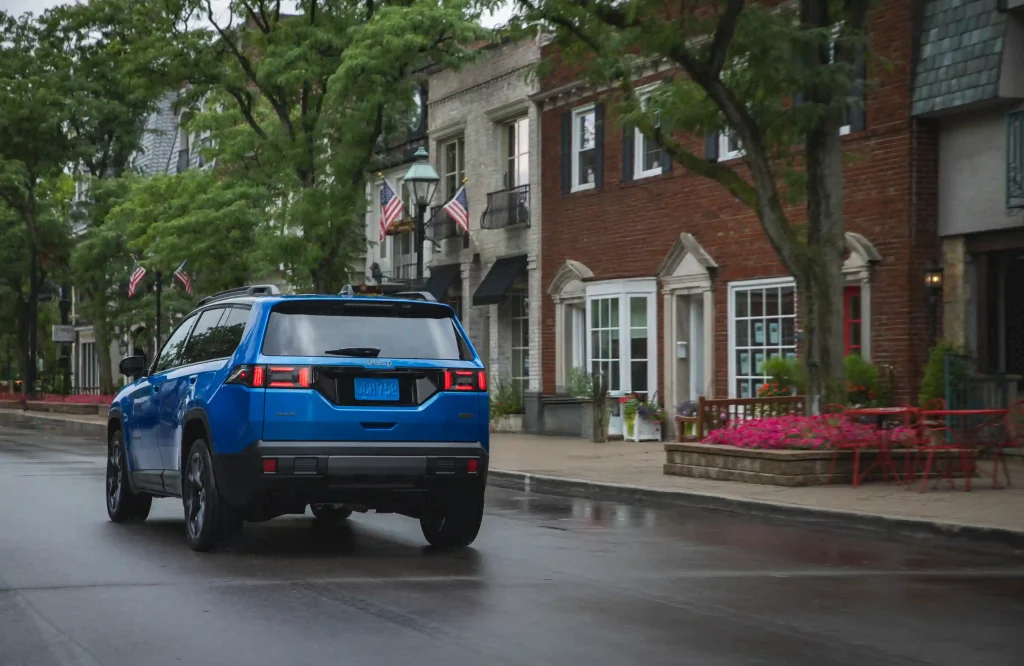 2026-Jeep-Cherokee-15