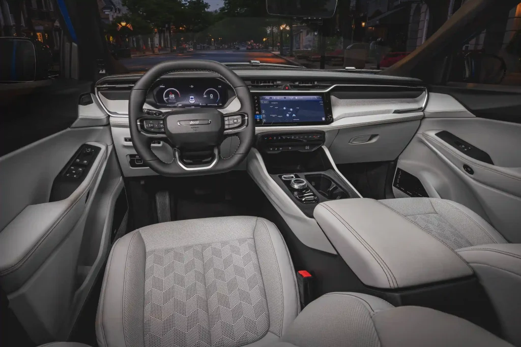 2026-Jeep-Cherokee-22