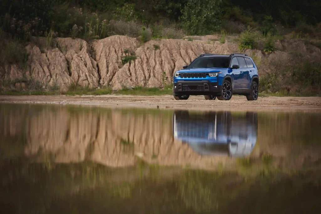 2026-Jeep-Cherokee-3