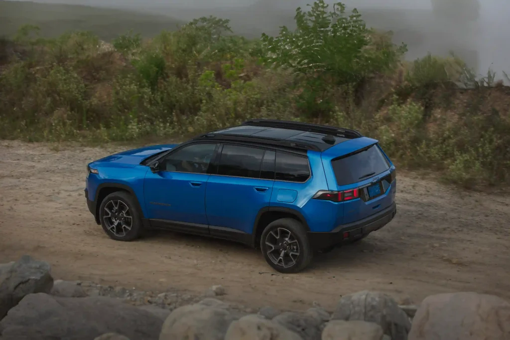 2026-Jeep-Cherokee-5