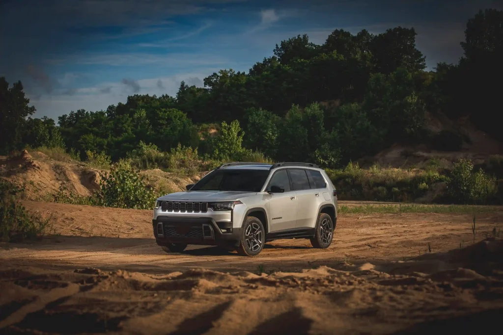 2026-Jeep-Cherokee-8