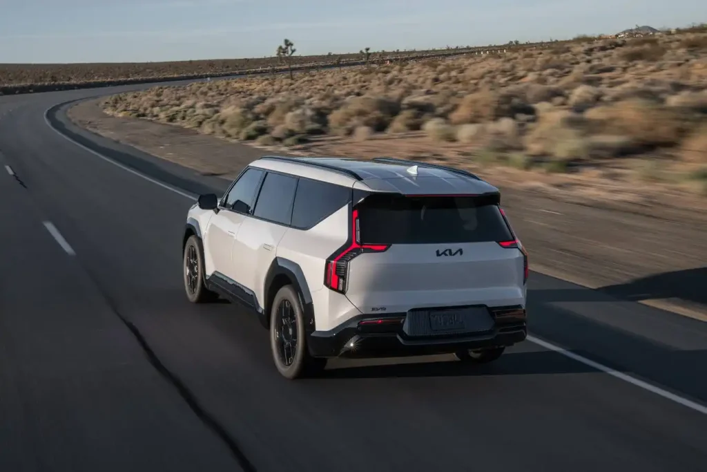 2026-Kia-EV9-45