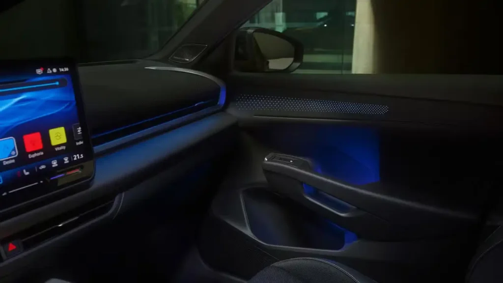 2026-VW-T-Roc-3