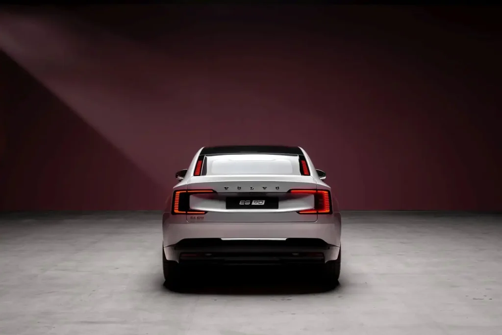2026-Volvo-ES90-10
