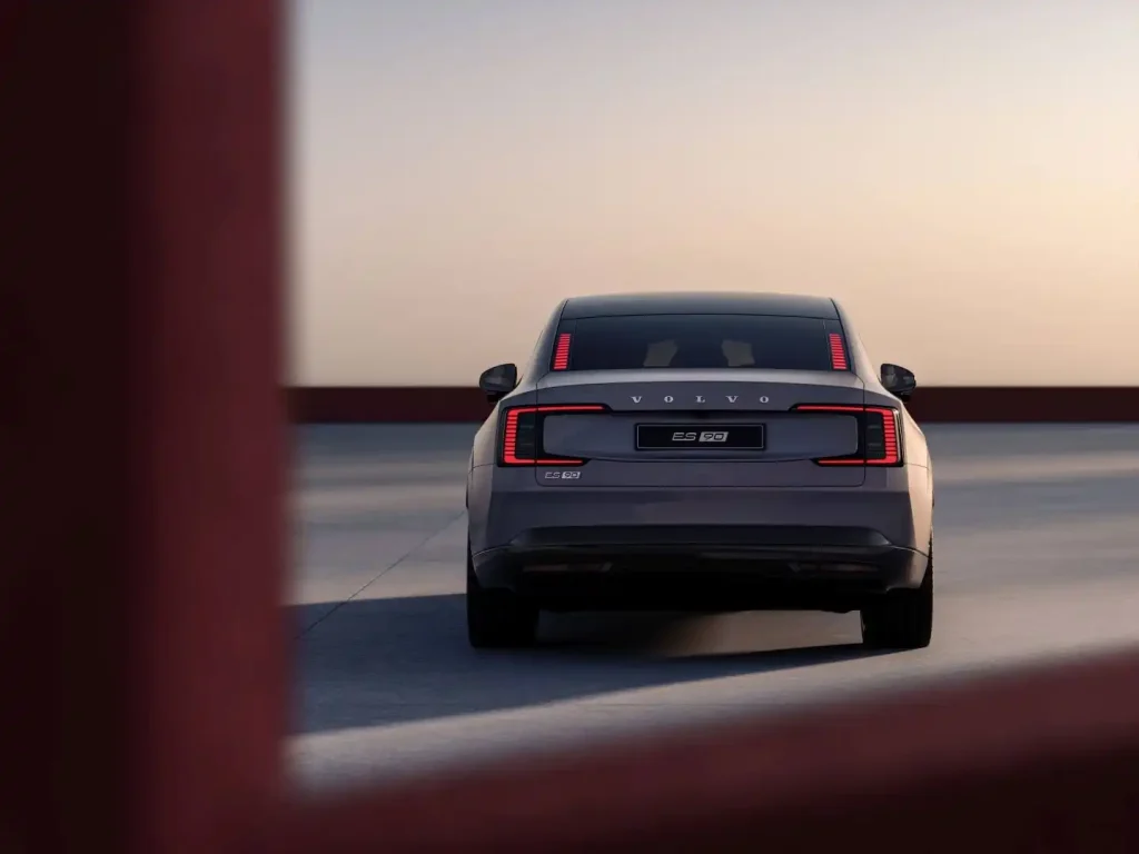 2026-Volvo-ES90-23