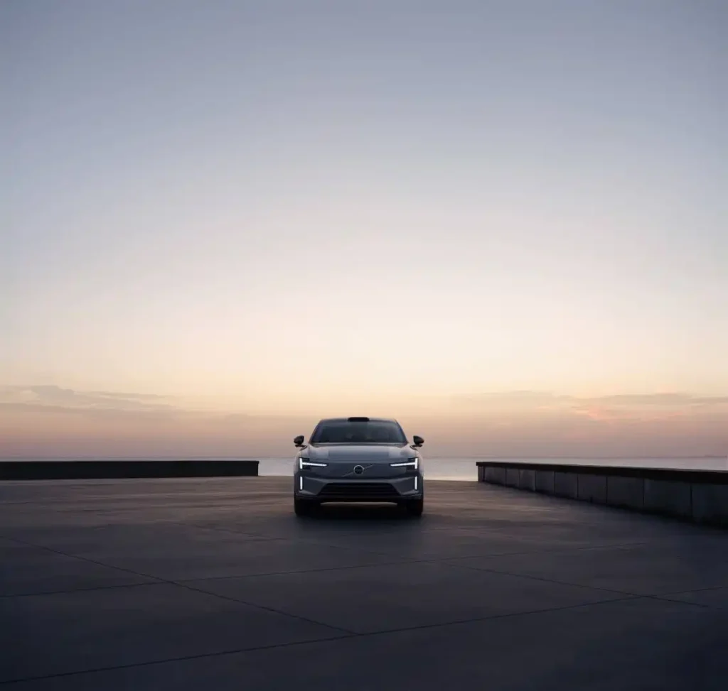 2026-Volvo-ES90-34