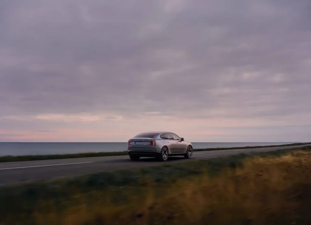 2026-Volvo-ES90-83