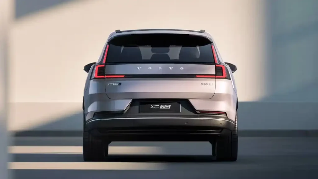 2026-Volvo-XC70-6