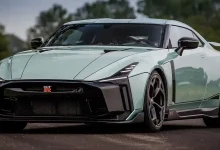Nissan-GT-R-1