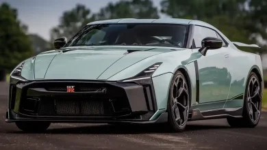 Nissan-GT-R-1