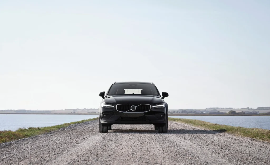 2024-Volvo-S60-19