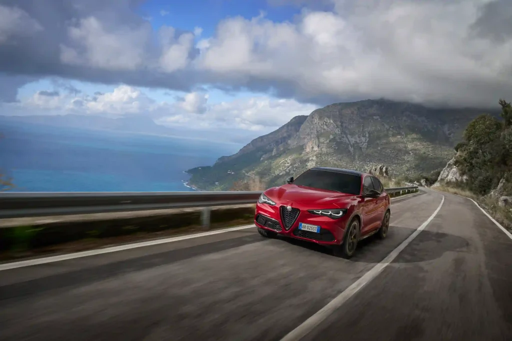 2025-Alfa-Romeo-Stelvio-22