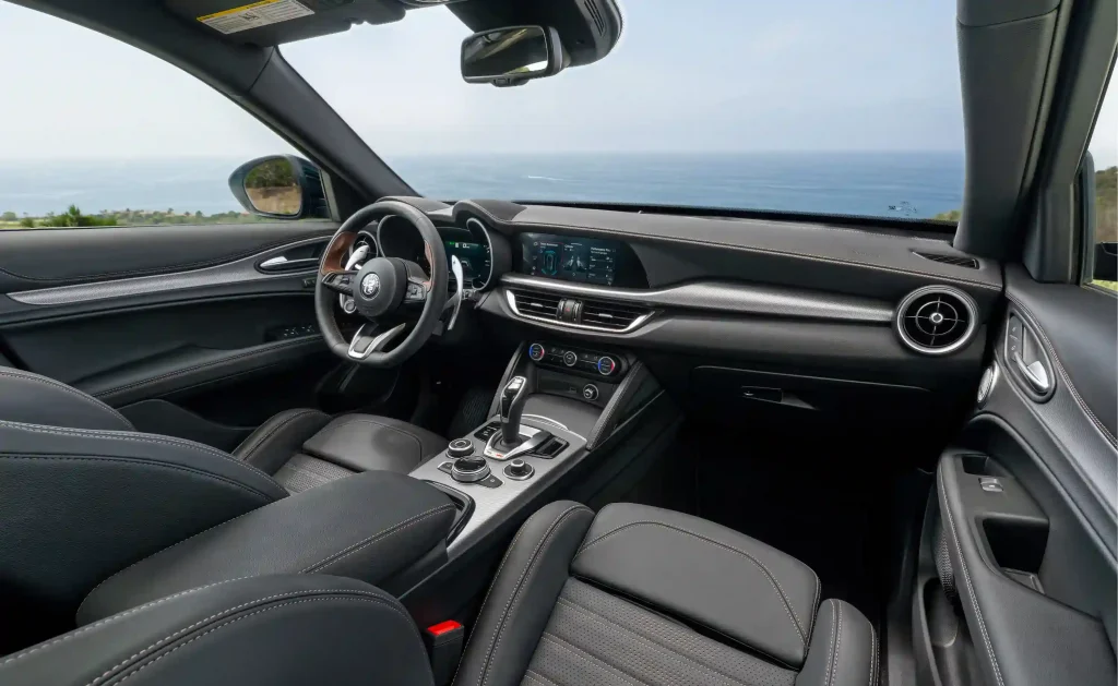 2025-Alfa-Romeo-Stelvio-43