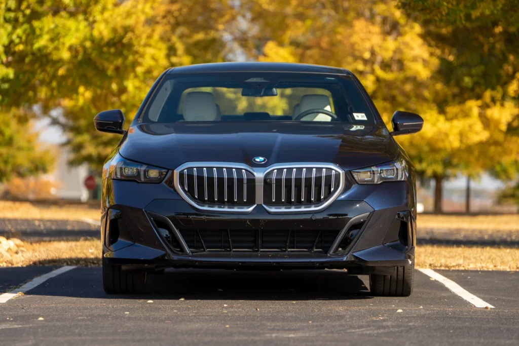 2025-BMW-5-Series-15