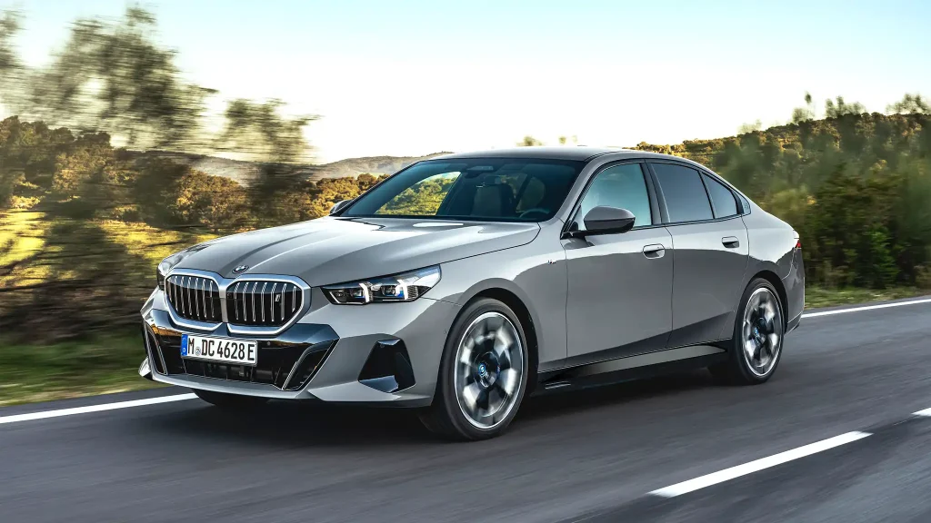 2025-BMW-5-Series-20