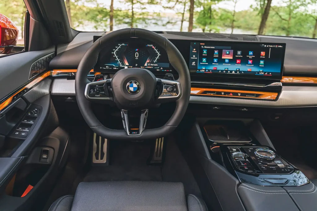 2025-BMW-5-Series-43