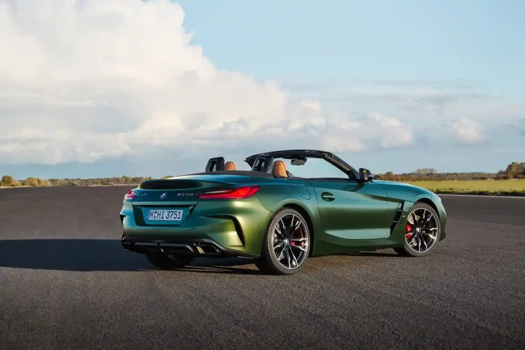 2025-BMW-Z4-12