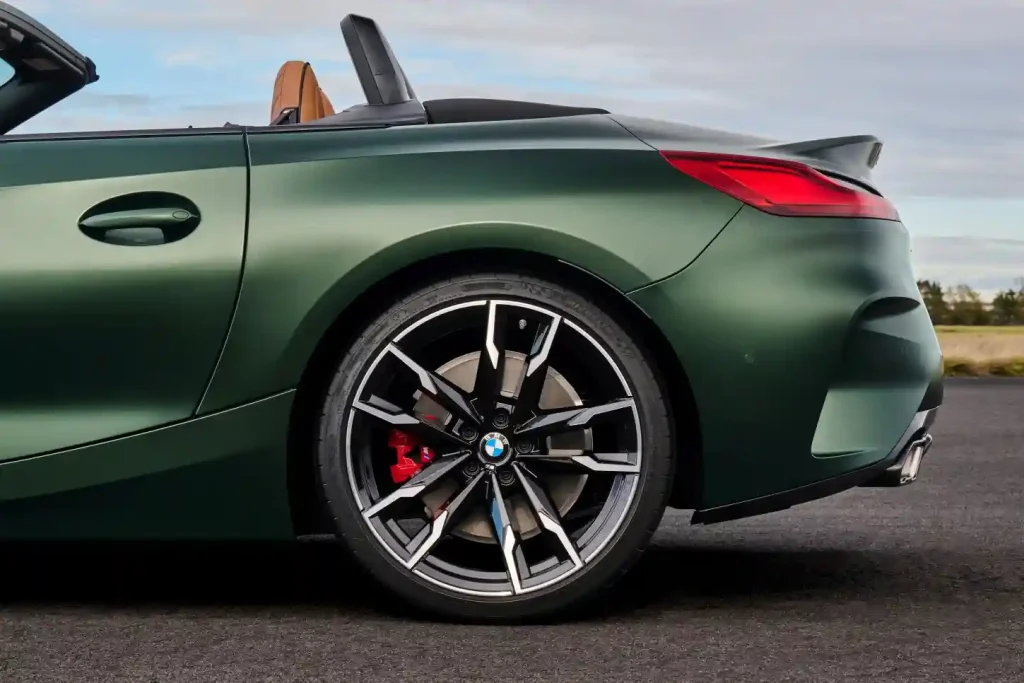 2025-BMW-Z4-49