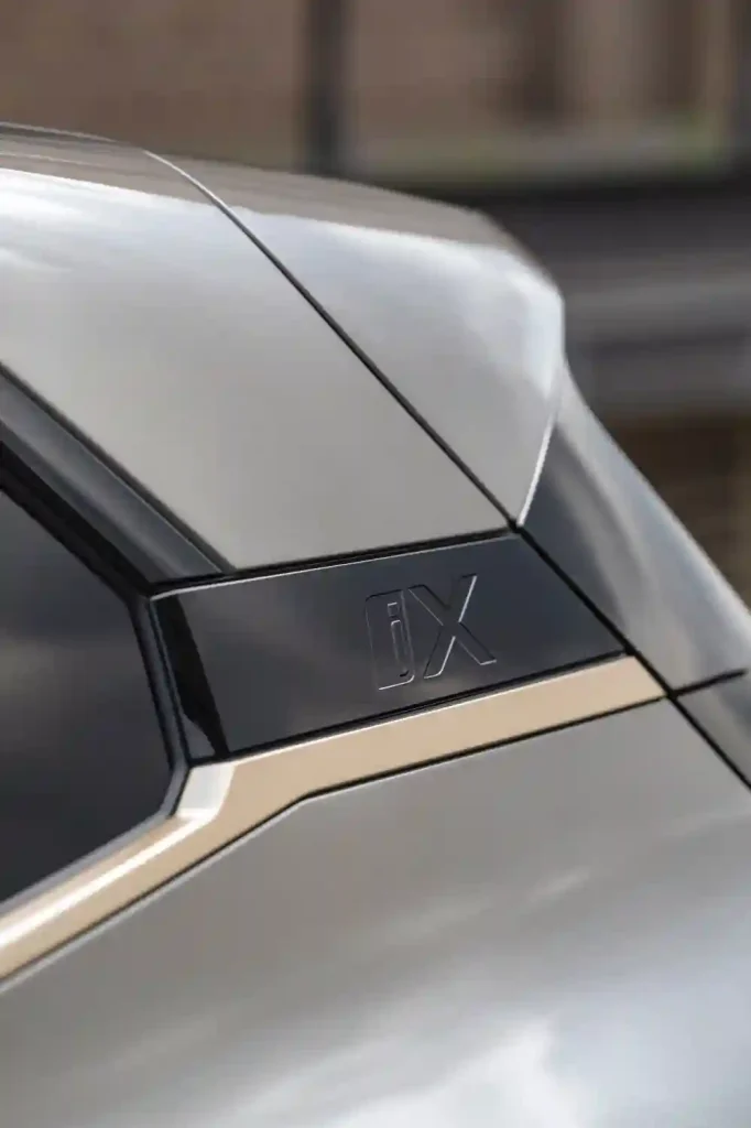2025-BMW-iX-52
