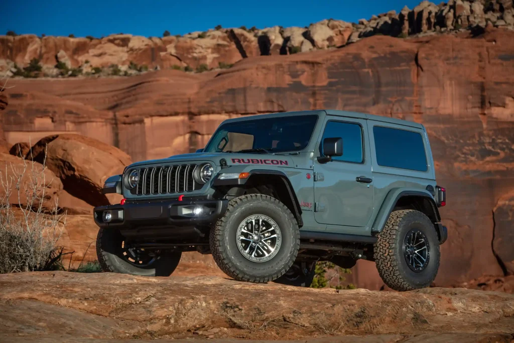 2025-Jeep-Wrangler-21