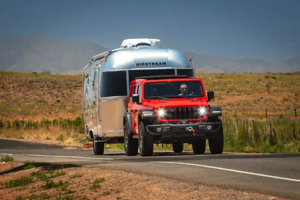 2025-Jeep-Wrangler-32